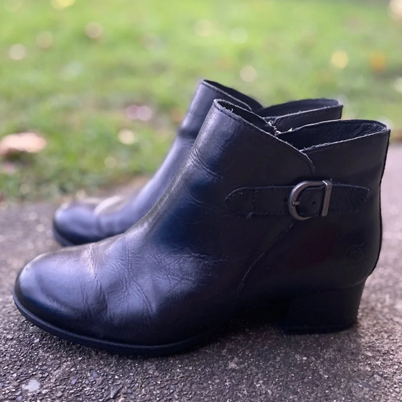 Born Women's Phobos Black Leather Ankle-High Leather Heel Boot Sz 6 - Picture 2 of 10